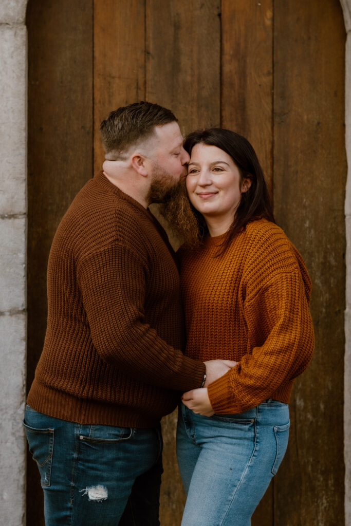 Séance engagement de Jennifer et Jonathan, photographe couple à Liège