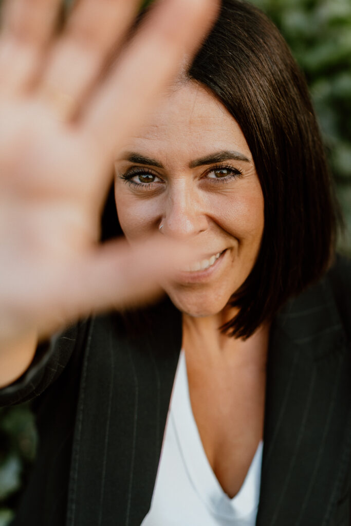 Portrait professionnel de Lisa, photographe corporate à Liège