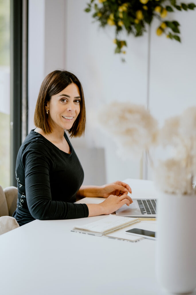 Mona Ilsa, wedding designer, photographe corporate à Liège