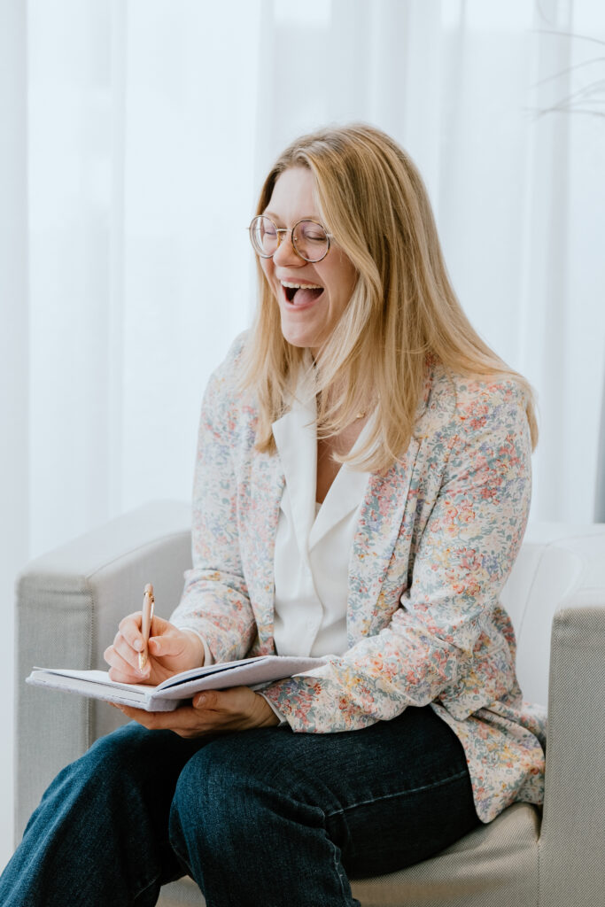 Portrait professionnel de Charlene, photographe corporate à Liège