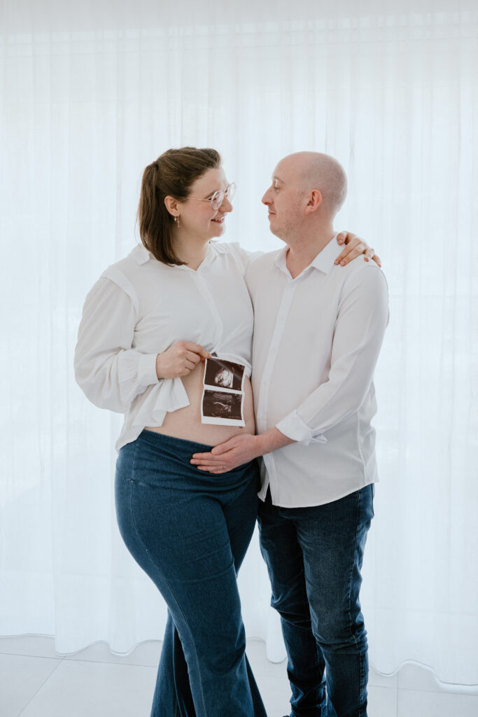 Séance maternité de Romane et Robin, photographe grossesse à Liège
